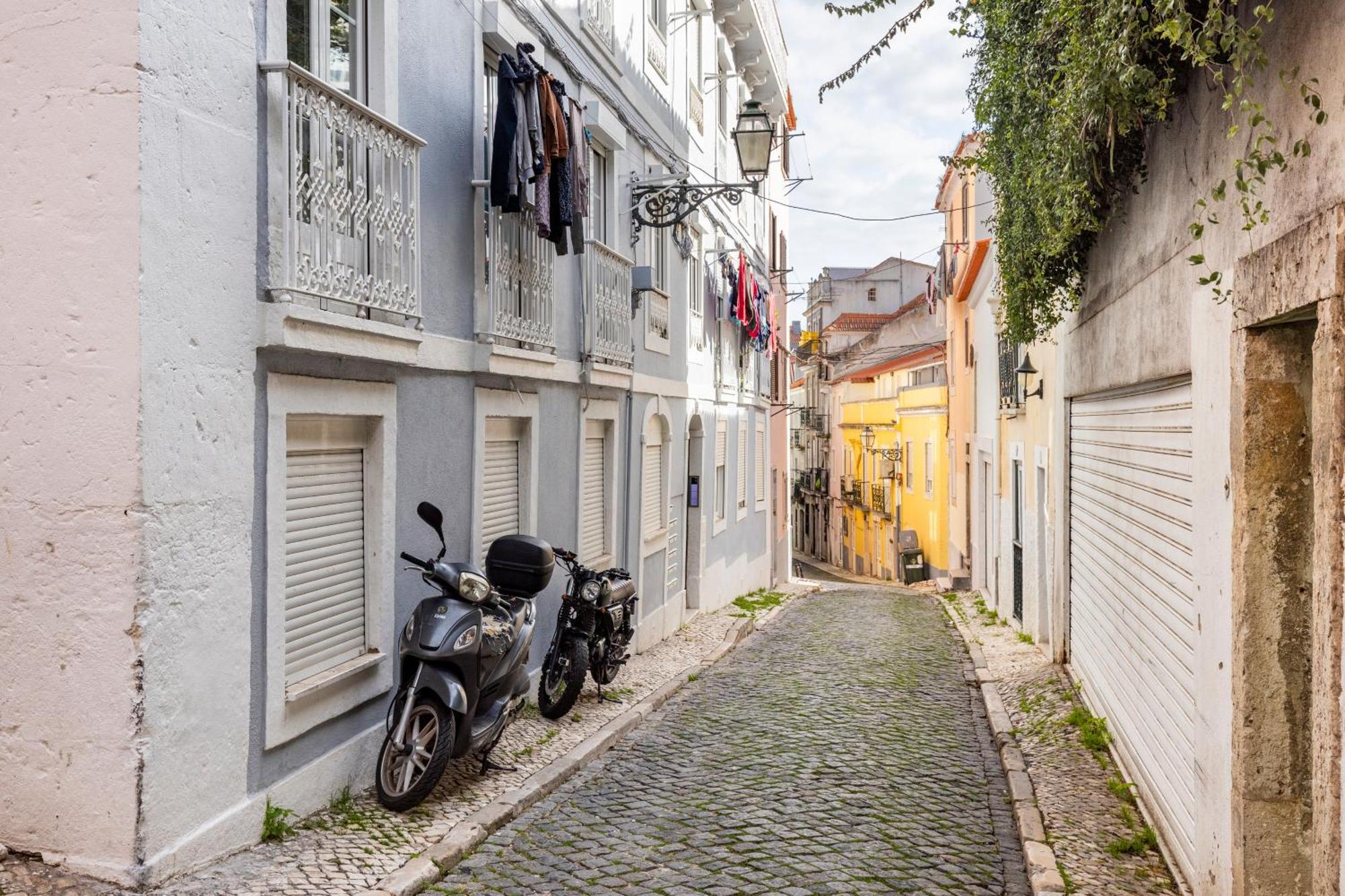 Avenida Da Liberdade Area, Bright And Newly Renovated 2 Bedroom Apartment, Lisbon Historical Center Exterior photo